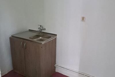 Garsonieră decomandată în Calea Galați - 2