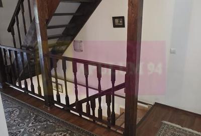 Duplex cu 4 camere cu Canalizare în Central - 30