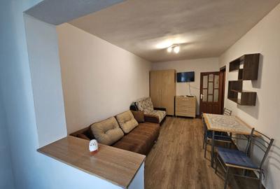 Garsonieră decomandată în Central - 2