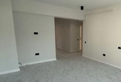 Apartament cu 4 camere decomandat în Central - 3