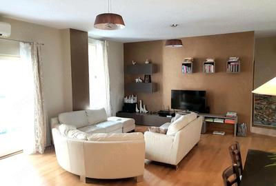 Apartament cu 3 camere semidecomandat în Badea Cârțan - 2