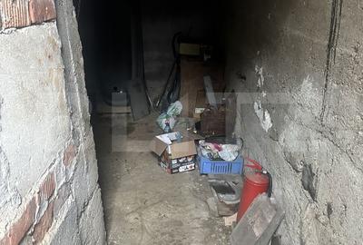 Casă cu 4 camere cu Teren 1371 Mp în Păulești