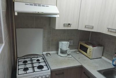 Apartament cu 2 camere semidecomandat în P-ța Doina - 2