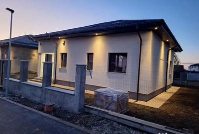 Casă cu 5 camere cu Canalizare în Buftea - 1