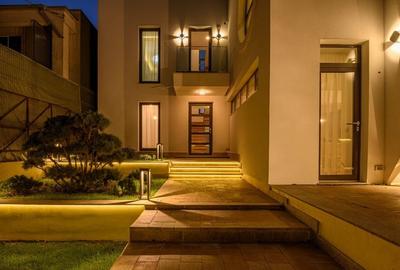 Casă de închiriat – Smart Home pe malul lacului Buftea | 25 min de București - 11