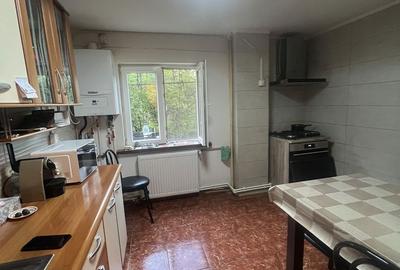 Apartament cu 3 camere decomandat în Calea București - 6