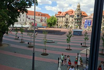 Piata  Libertăți,  pt birou sau locuit