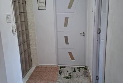 Apartament cu 2 camere în Micro 18 - 4