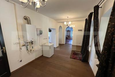 Apartament cu 2 camere, 130 mp, zona Centru Istoric - 2