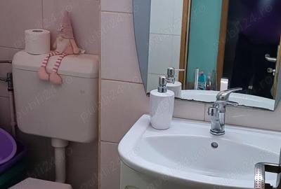 Apartament cu 3 camere decomandat în Florilor - 10