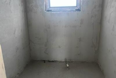 Casă cu 3 camere în Mioveni - 2