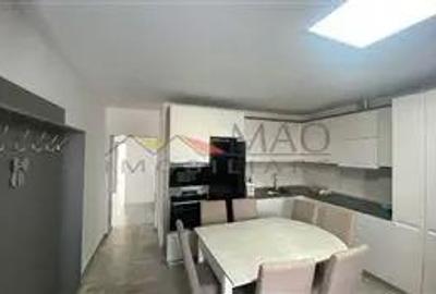 Casă cu 8 camere cu Teren 700 Mp în Semicentral - 4