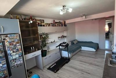 Apartament cu 2 camere semidecomandat în Florești - 3
