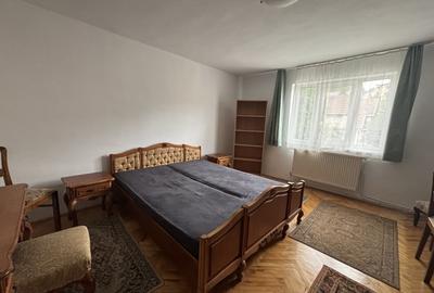 Apartament 4 camere, semidecomandat, 100mp, Gruia