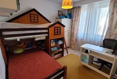 Apartament cu 4 camere semidecomandat, mobilat în Lujerului - 16