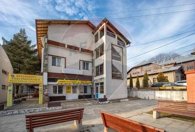 Apartament cu 3 camere decomandat, mobilat în Central - 2