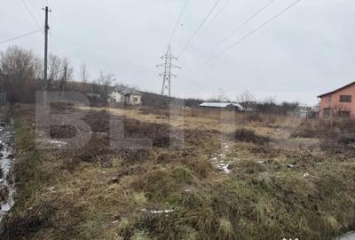 Teren de 1049 mp, în Priseaca - 2