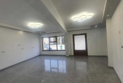 Spațiu comercial, de 60 mp, în Brad - 1