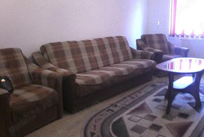 PROPRIETAR,inchiriez ap.2 camere decomandate Strand.et.3 - 9