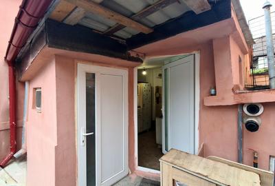 DOUA CASE DE VANZARE - ZONA  RACADAU - SINGUR IN CURTE - 4