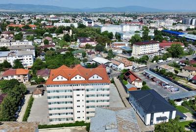 Apartament cu 2 camere decomandat în Est - 18