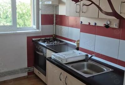 Inchiriez garsoniera zona Tractorul - 1