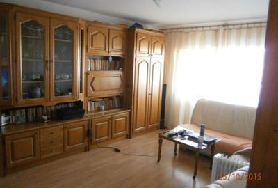Apartament cu 3 camere decomandat în Vulcan - 1