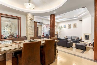 Vilă cu parc, piscină, jacuzzi și foișor, panouri fotovoltaice - 12