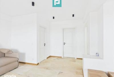 Apartament cu 5 camere semidecomandat în Central - 3