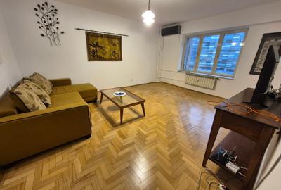 2 camere decomandat,et.4, Piata Victoriei, vis-a-vis America House - 6