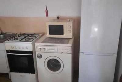 Casă cu 4 camere cu Teren 1600 Mp în Tufești - 1