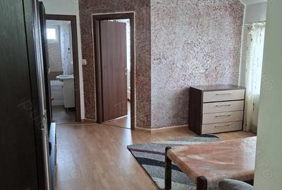 Apartament cu 2 camere nedecomandat în Central