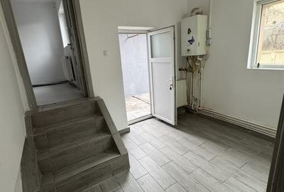 Casă individuală cu 4 camere cu Canalizare în B-dul București - 16