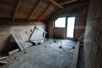 Casă cu 4 camere cu Teren 861 Mp în Central - 3