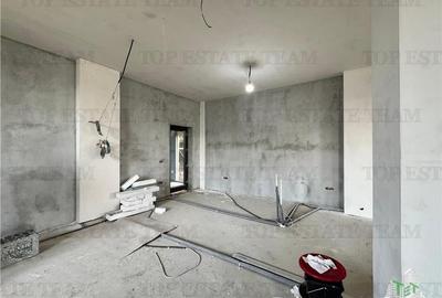 Cladire office de vanzare stradala / vizibilitate mare - 2