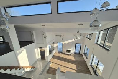 Casă cu 4 camere în Bucium - 5