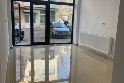 Spațiu comercial, 45 mp în Central