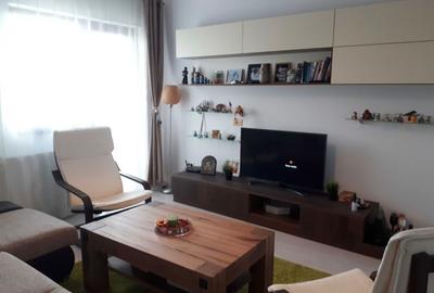 Apartament cu 3 camere decomandat, mobilat în Girocului