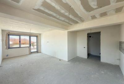 Apartament cu 3 camere decomandat în Ovidiu
