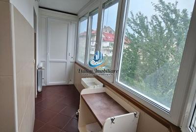 Apartament cu 3 camere în Central