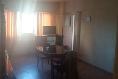 Apartament cu 4 camere semidecomandat în Rahova - 1