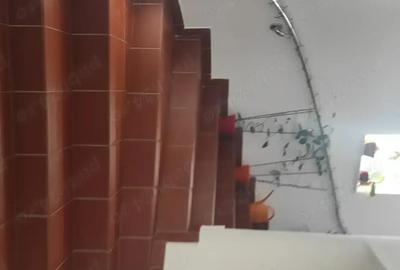 Casă cu 6 camere în Central - 10