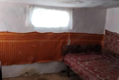 Casă cu 6 camere cu Teren 2200 Mp în Stăncuța - 1