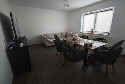 Casă cu 4 camere în Central - 1