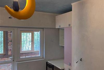 Apartament cu 3 camere decomandat, mobilat în Peco - 9