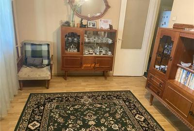 Apartament 3 camere , zona Scoala 10- Sala Polivalenta, et 4 - 2