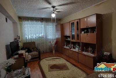 Apartament cu 2 camere decomandat în Vest - 1