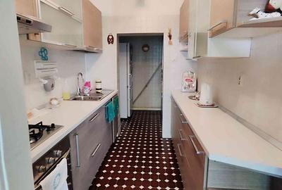 Casă cu 10 camere cu Teren 409 Mp în Industriilor - 15