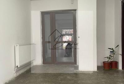 Apartament cu 4 camere decomandat în Doamna Ghica