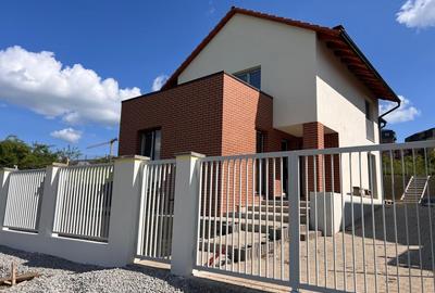 Casa individuala in Chinteni, proiect deosebit, materiale PREMIUM